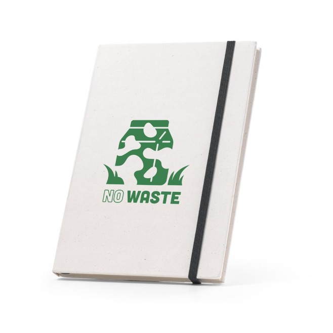 Caderno A5 produzido através de pacotes de leite reciclados com folhas pautadas reciclada - H930271