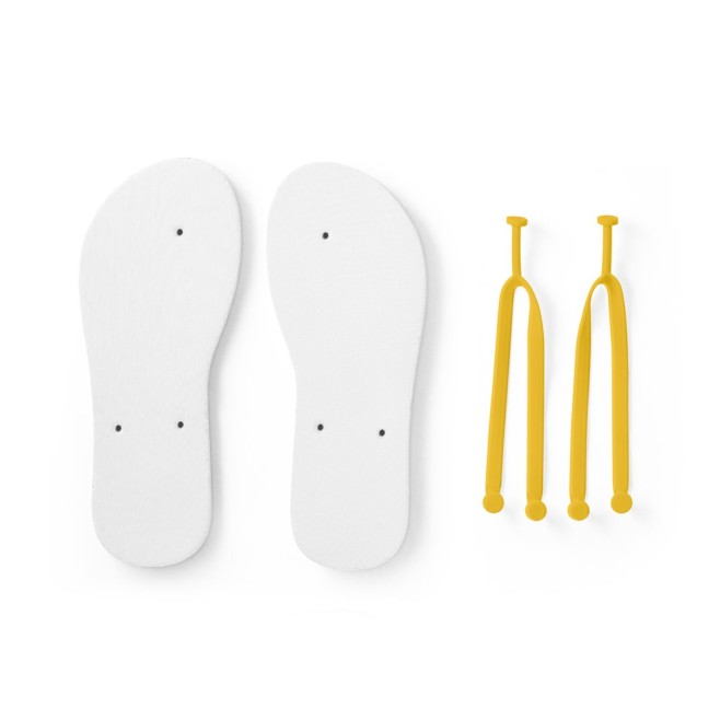 Chinelo com sola em EVA totalmente personalizável em sublimação e tira em PVC. 